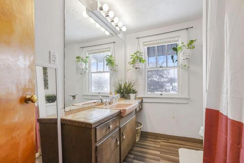 Tiny photo for 64 Fairmont Avenue, Newark, OH 43055 (MLS # 225045065)