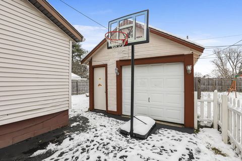 Tiny photo for 64 Fairmont Avenue, Newark, OH 43055 (MLS # 225045065)