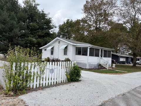 Homes For Sale - 12291 Ohio Avenue<br/> Millersport, OH 43046