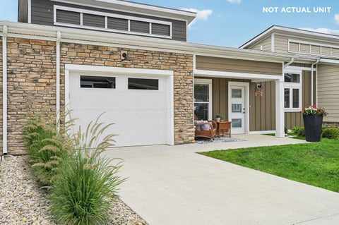 Photo of 933 Persimmon Lane 1803 #1803, Grove City, OH 43123 (MLS # 226030492)