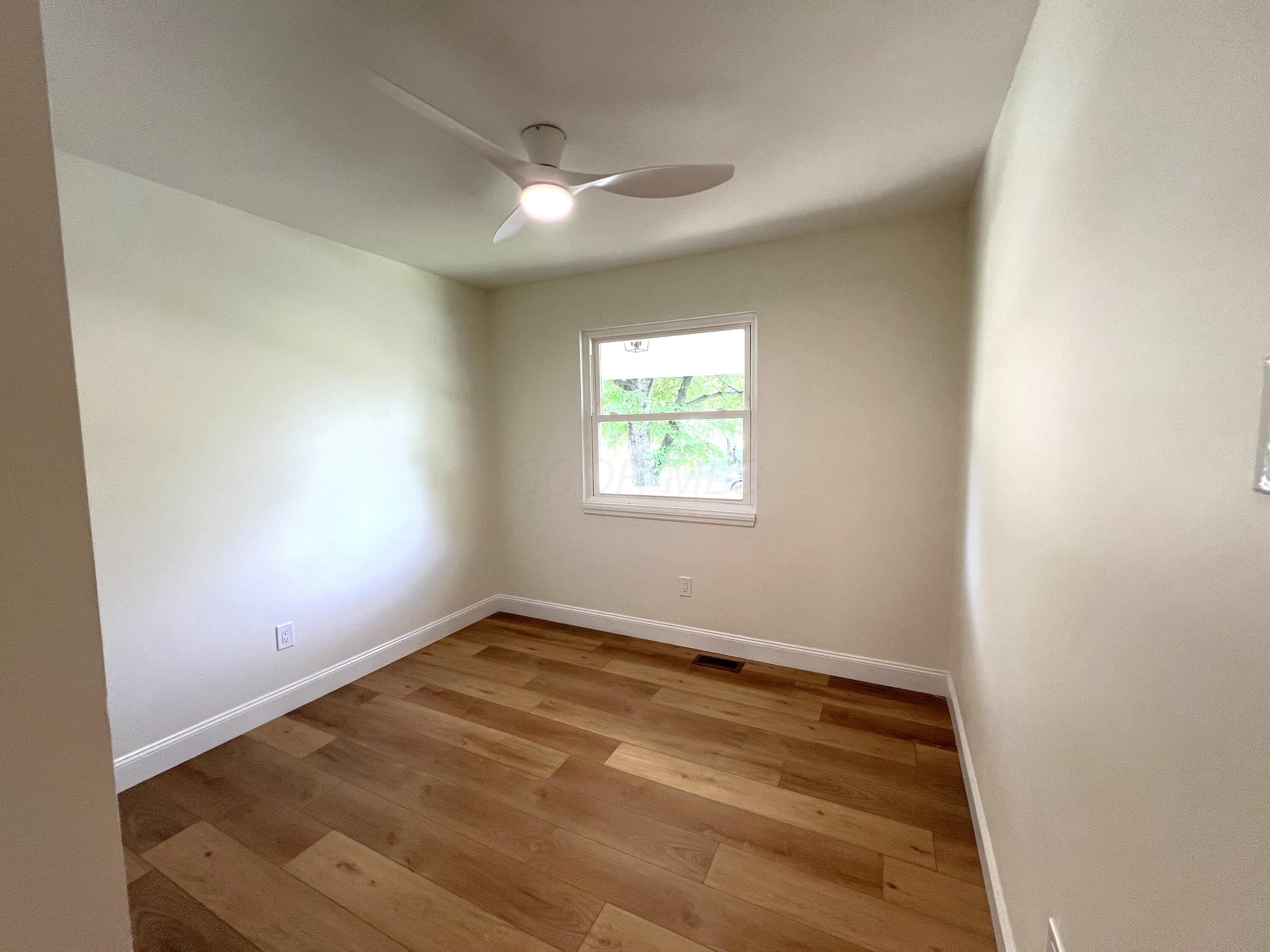 Columbus, Ohio 43223, United States, 4 Bedrooms Bedrooms, ,2 BathroomsBathrooms,Residential,Contingent,130462