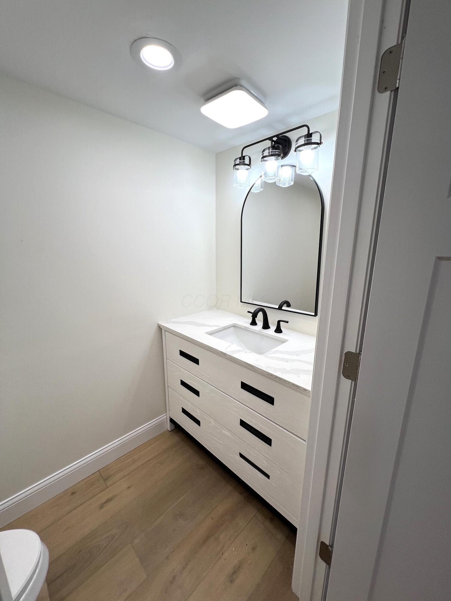 Columbus, Ohio 43223, United States, 4 Bedrooms Bedrooms, ,2 BathroomsBathrooms,Residential,Contingent,130462