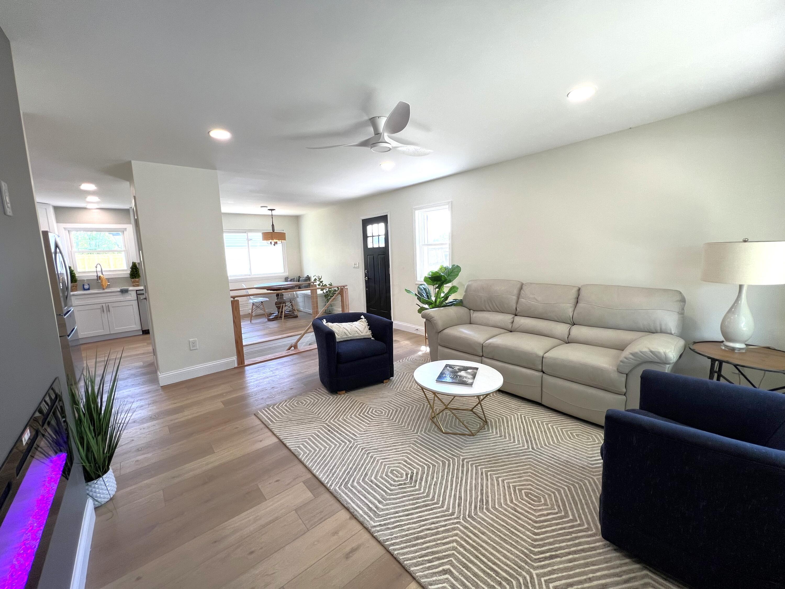 Columbus, Ohio 43223, United States, 4 Bedrooms Bedrooms, ,2 BathroomsBathrooms,Residential,Contingent,130462