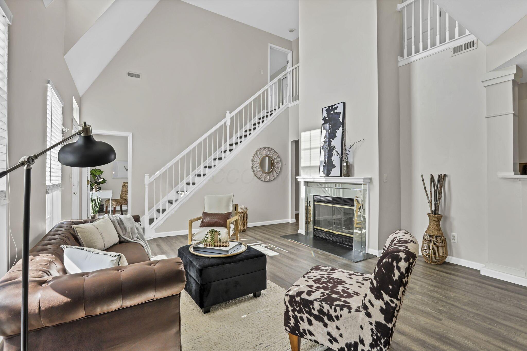 2498 Swan Drive, Grove City, Ohio image 5