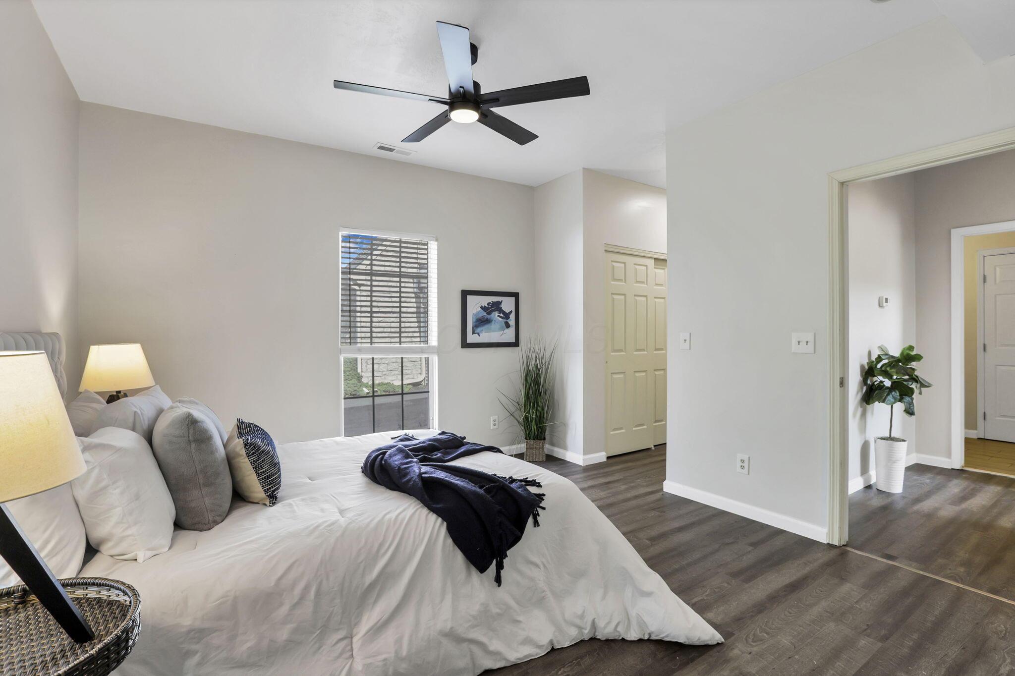 2498 Swan Drive, Grove City, Ohio image 16