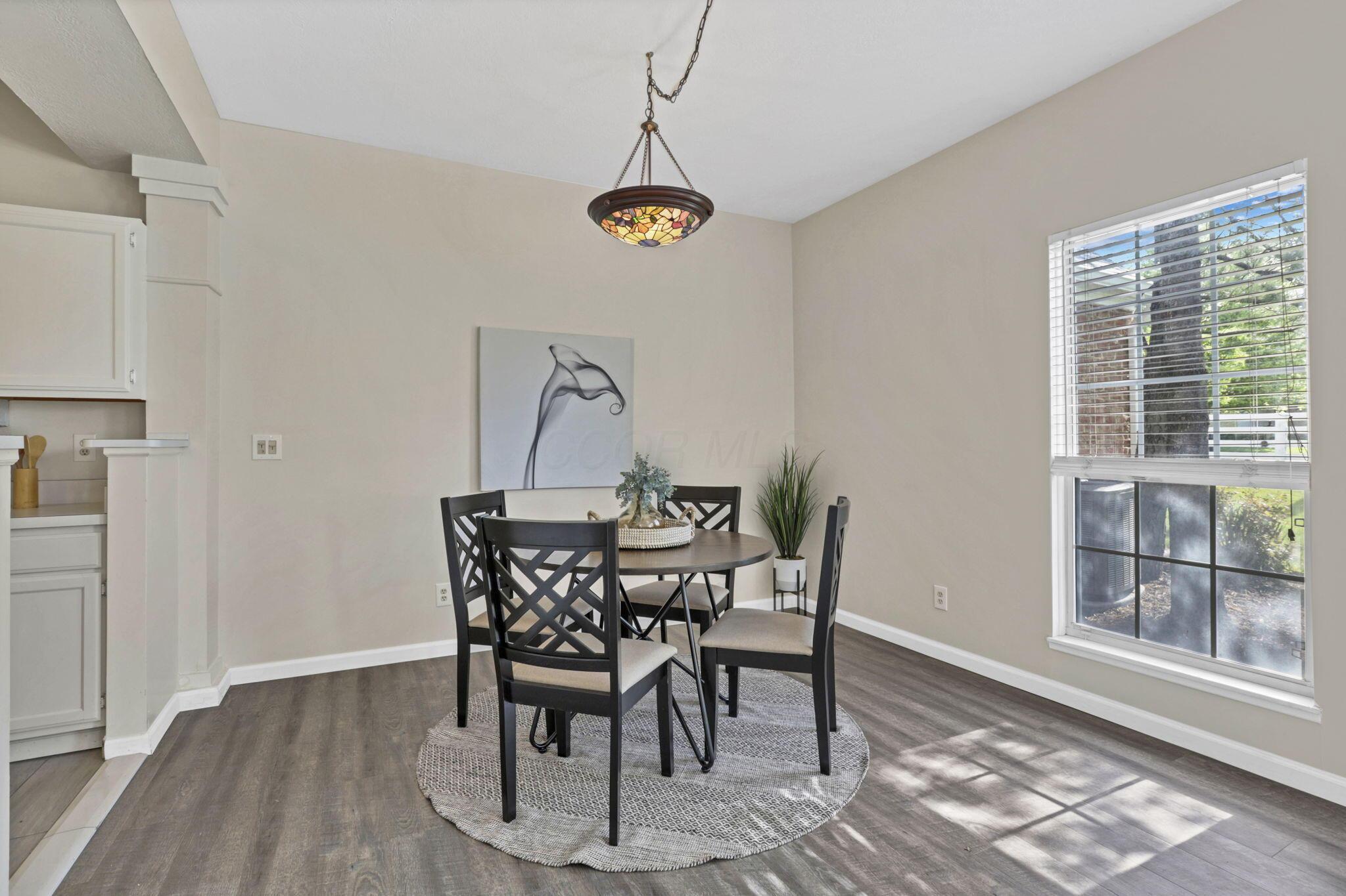 2498 Swan Drive, Grove City, Ohio image 6