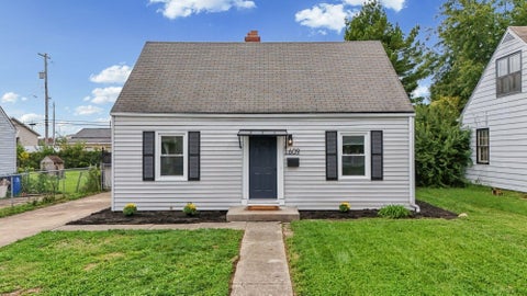 Photo of 1609 S Champion Avenue, Columbus, OH 43207 (MLS # 226035819)