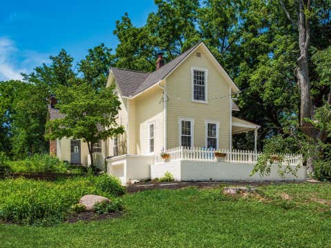 Homes For Sale - 1490 Stratford Road<br/> Delaware, OH 43015