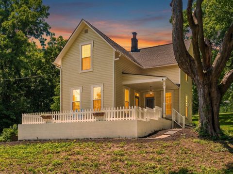 Photo of 1490 Stratford Road, Delaware, OH 43015 (MLS # 226024305)
