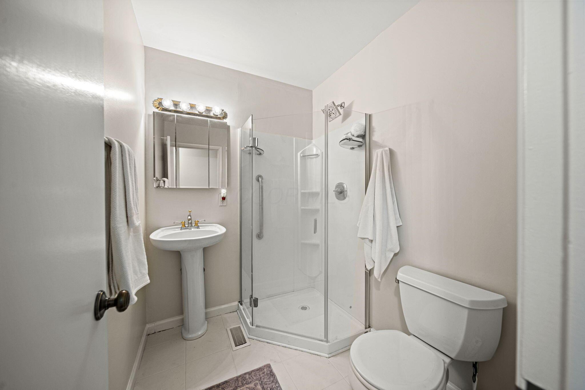 7236 Kimberly Court, Westerville, Ohio image 25