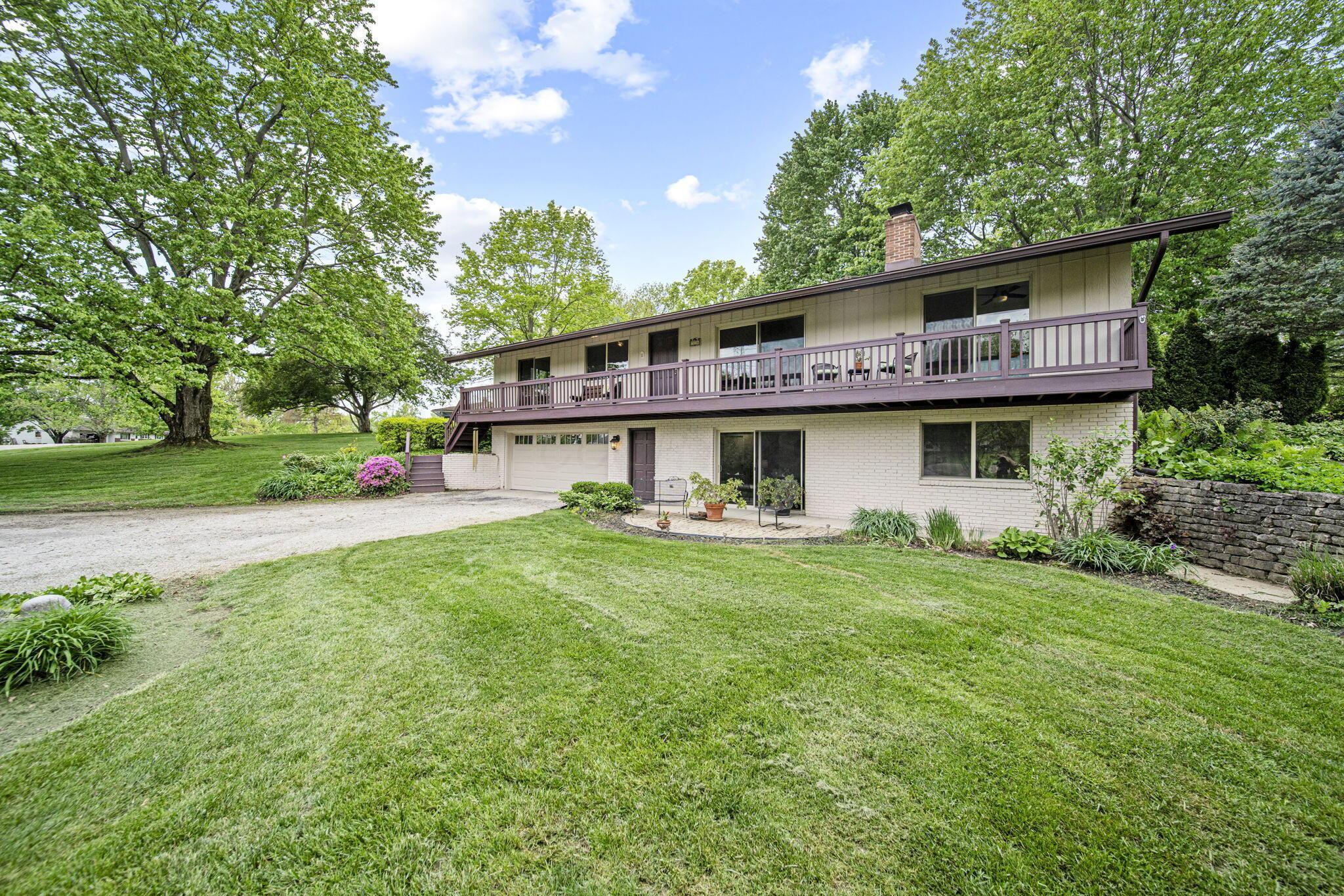 7236 Kimberly Court, Westerville, Ohio image 2