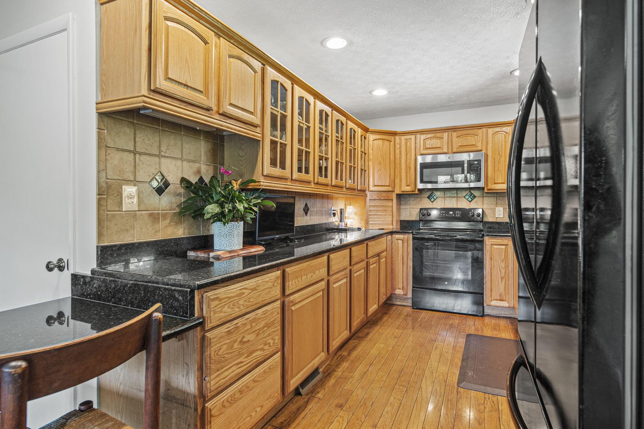 7236 Kimberly Court, Westerville, Ohio image 12