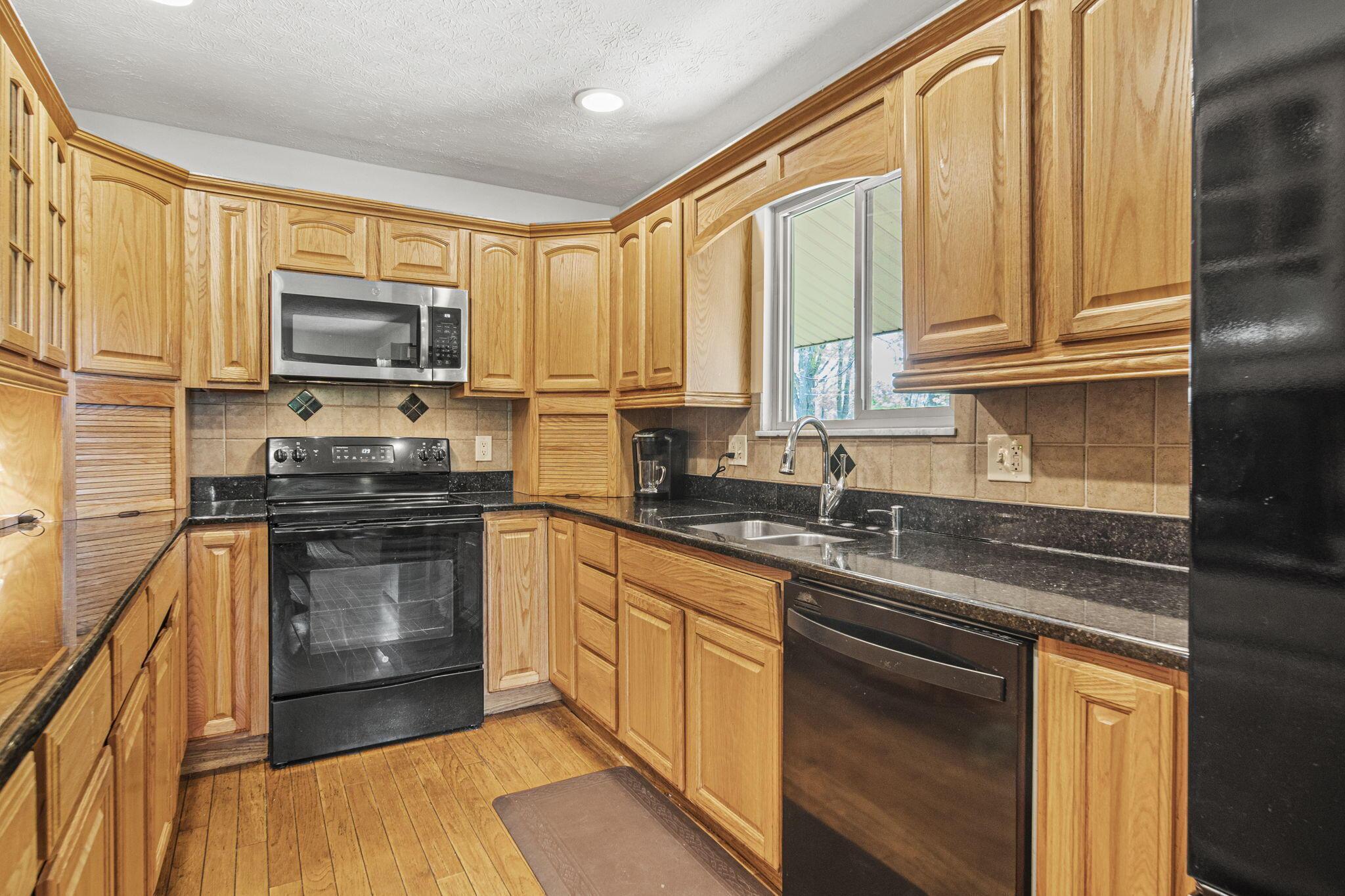 7236 Kimberly Court, Westerville, Ohio image 13