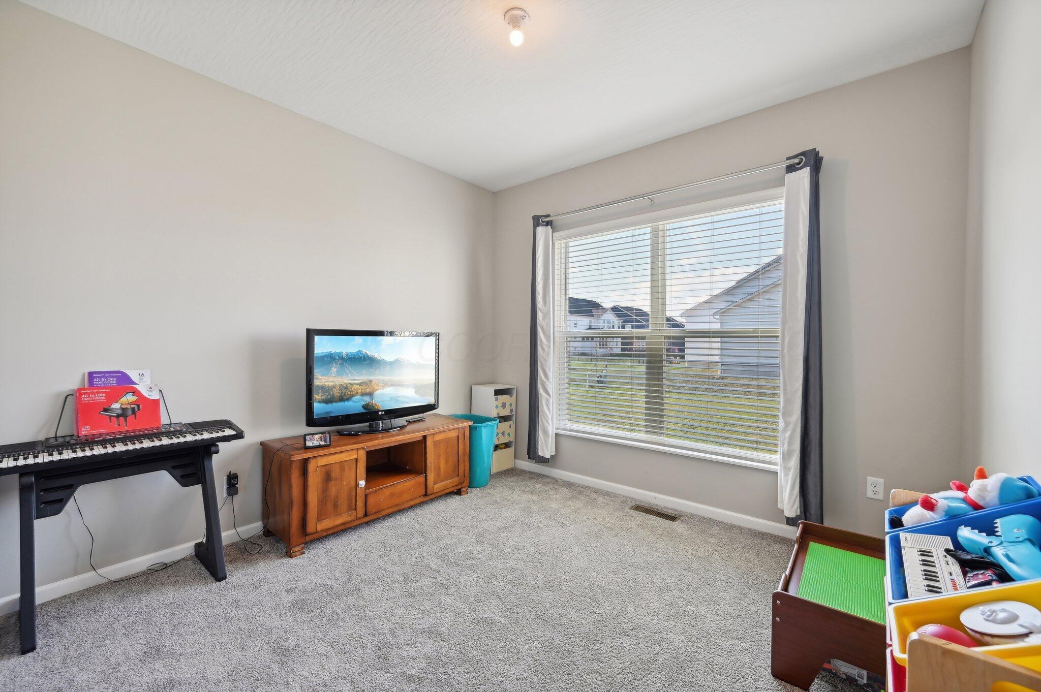 5545 Carlisle Drive, Grove City, Ohio image 14