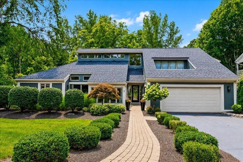 Photo of 4377 Shire Creek Court, Hilliard, OH 43026 (MLS # 226030252)