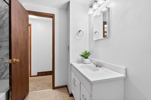 Tiny photo for 730 Penny Court, Gahanna, OH 43230 (MLS # 226008153)