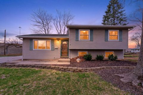 Photo of 730 Penny Court, Gahanna, OH 43230 (MLS # 226008153)