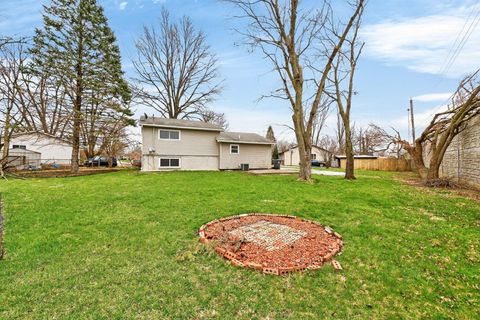 Tiny photo for 730 Penny Court, Gahanna, OH 43230 (MLS # 226008153)