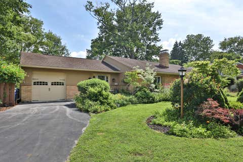 Photo of 393 Charleston Avenue, Columbus, OH 43214 (MLS # 226025728)