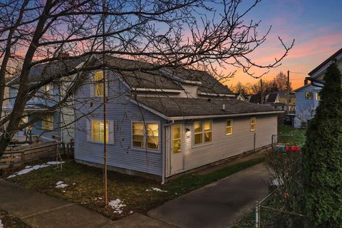 Photo of 308 Wheat Street, Lancaster, OH 43130 (MLS # 225045479)