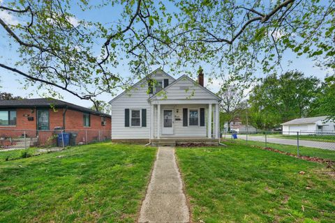 Photo of 669 S Hampton Road, Columbus, OH 43213 (MLS # 226014427)