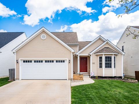 Photo of 8572 Fernbrook Drive, Lewis Center, OH 43035 (MLS # 226011115)