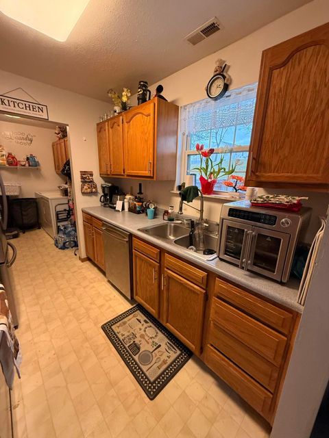 Tiny photo for 1517 Hawke Street, Bellefontaine, OH 43311 (MLS # 226005095)