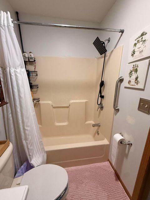 Tiny photo for 1517 Hawke Street, Bellefontaine, OH 43311 (MLS # 226005095)