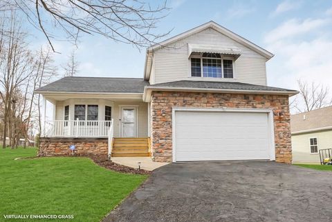 Photo of 334 Glenridge Circle, Howard, OH 43028 (MLS # 226008048)