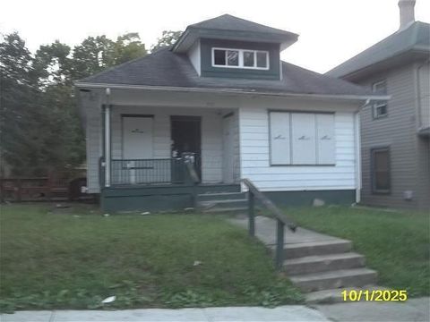 Photo of 955 Avondale Avenue, Springfield, OH 45503 (MLS # 225038292)
