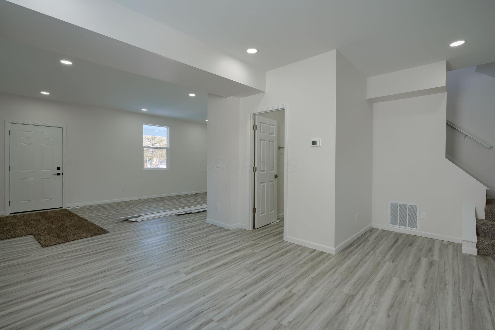 626 E 6th Avenue, Lancaster, Ohio image 9