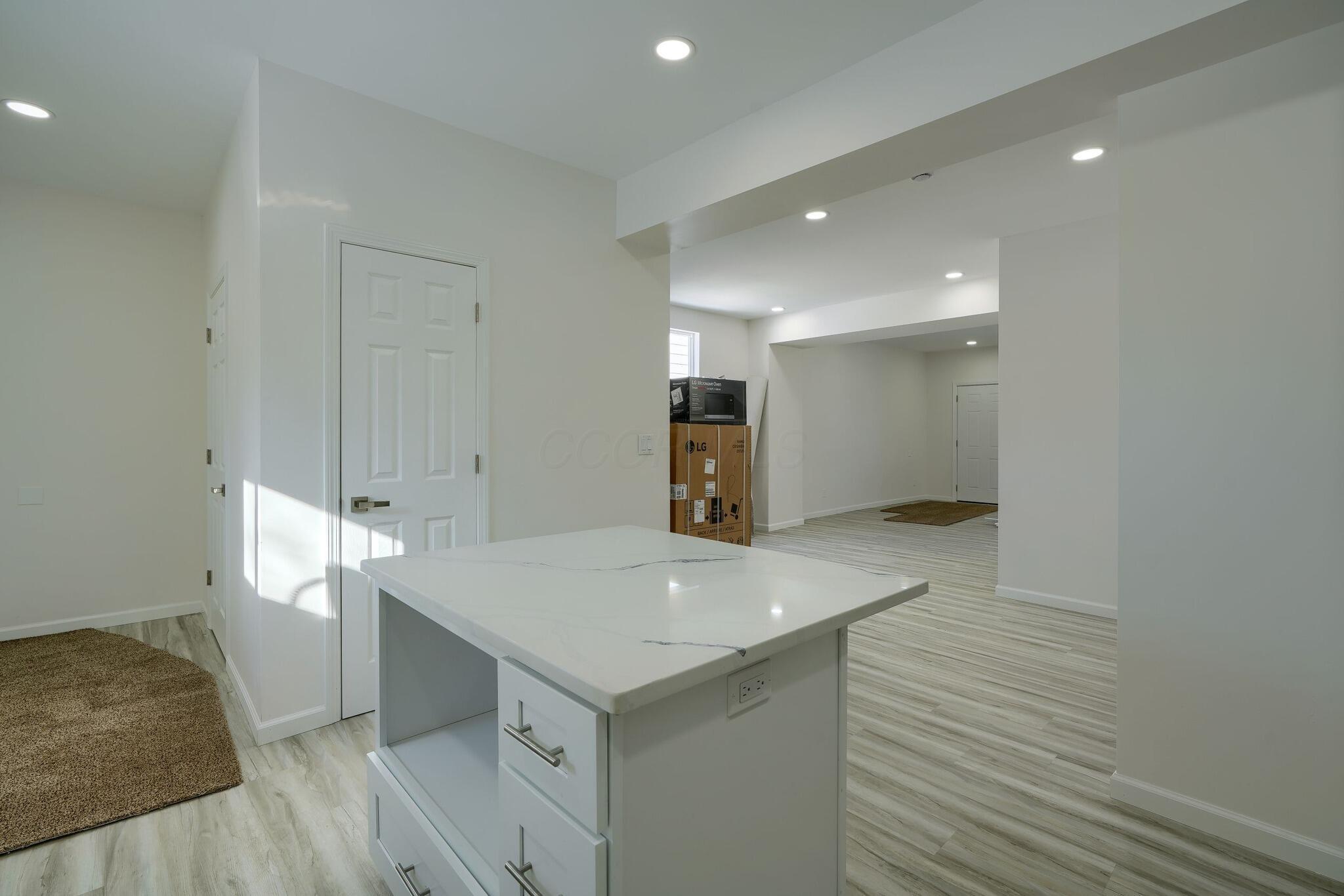 626 E 6th Avenue, Lancaster, Ohio image 20