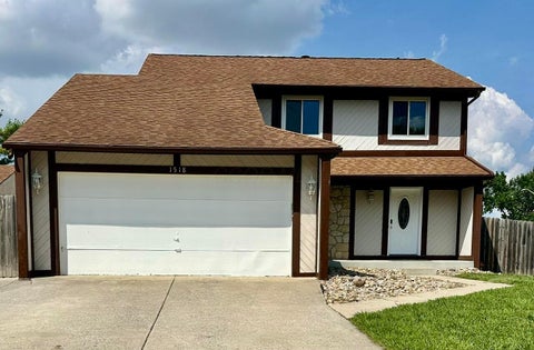 Photo of 1518 Ojibwas Court, Grove City, OH 43123 (MLS # 226026116)