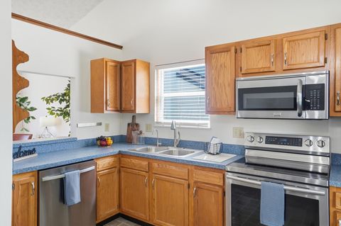 Tiny photo for 1167 Romona Place, Columbus, OH 43204 (MLS # 226014103)