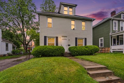 Photo of 77 E Patterson, Columbus, OH 43202 (MLS # 226018276)