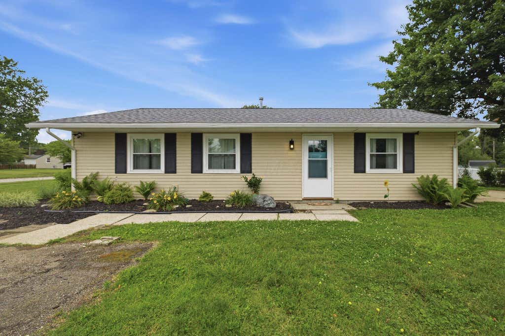 Photo of 118 Sherwood Drive, Lexington, OH 44904 (MLS # 226023084)