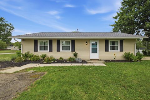 Photo of 118 Sherwood Drive, Lexington, OH 44904 (MLS # 226023084)
