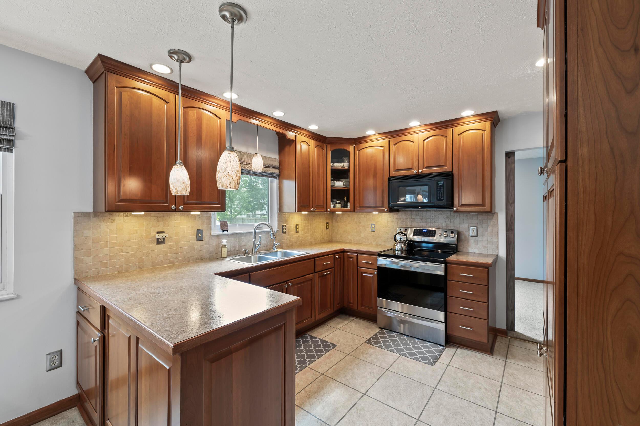 3098 Stouenburgh Drive, Hilliard, Ohio image 20