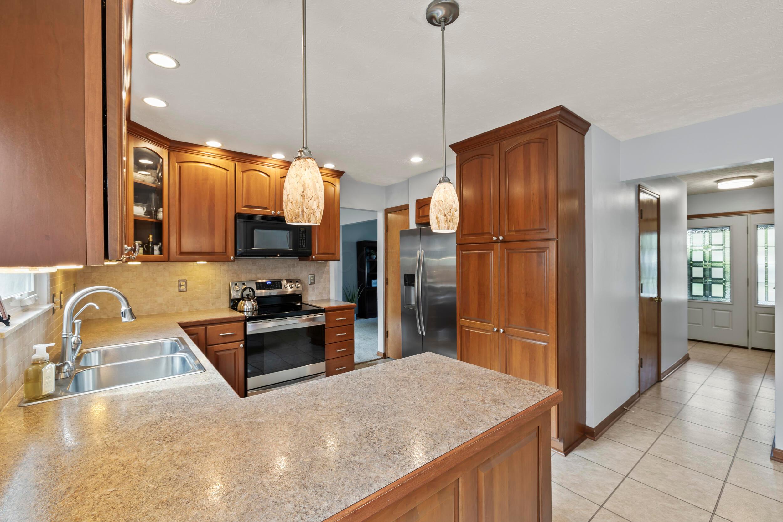3098 Stouenburgh Drive, Hilliard, Ohio image 19