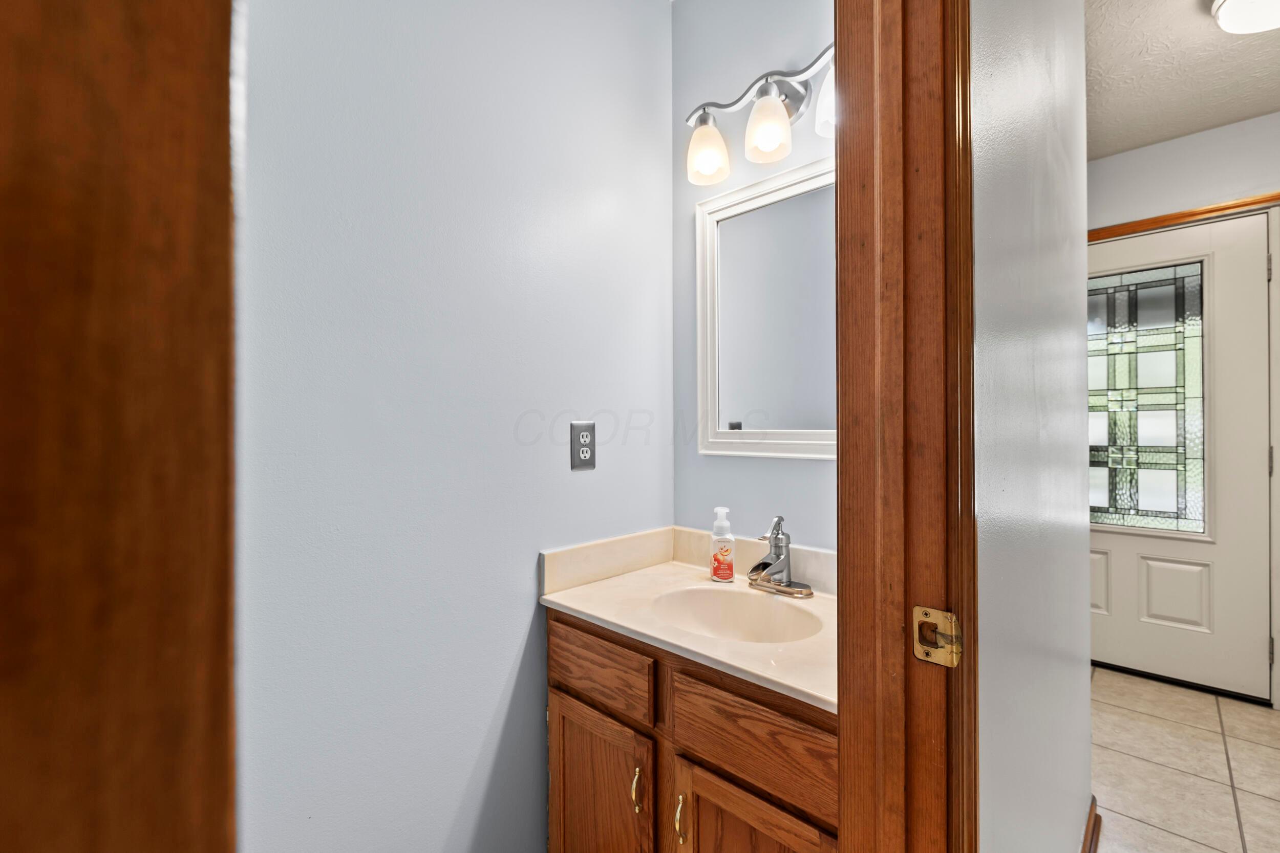 3098 Stouenburgh Drive, Hilliard, Ohio image 32