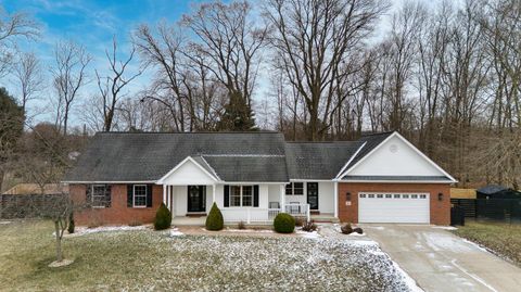 Photo of 413 Patrick Drive S, Newark, OH 43055 (MLS # 226002623)