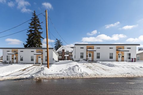 Photo of 31 Bartley Avenue, Mansfield, OH 44906 (MLS # 226002784)