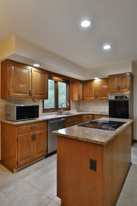 Tiny photo for 1079 Putney Drive, Columbus, OH 43085 (MLS # 226036268)