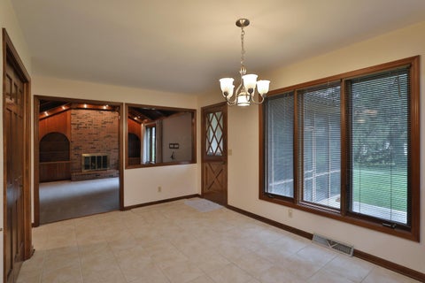 Tiny photo for 1079 Putney Drive, Columbus, OH 43085 (MLS # 226036268)