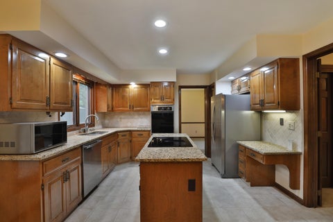 Tiny photo for 1079 Putney Drive, Columbus, OH 43085 (MLS # 226036268)