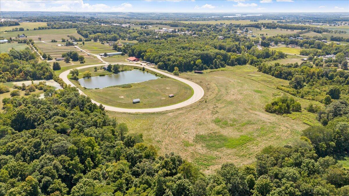 7233 National Road SE