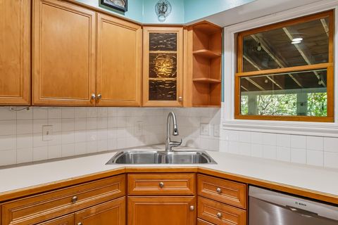 Tiny photo for 200 Matthew Avenue, Westerville, OH 43081 (MLS # 225037535)
