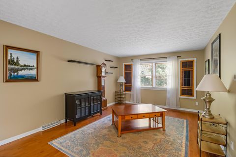Tiny photo for 200 Matthew Avenue, Westerville, OH 43081 (MLS # 225037535)