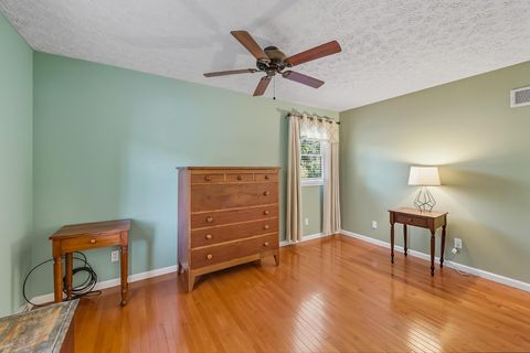 Tiny photo for 200 Matthew Avenue, Westerville, OH 43081 (MLS # 225037535)