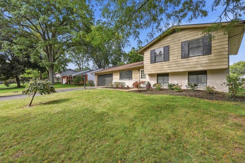 Tiny photo for 6747 Merwin Road E, Columbus, OH 43235 (MLS # 226037445)